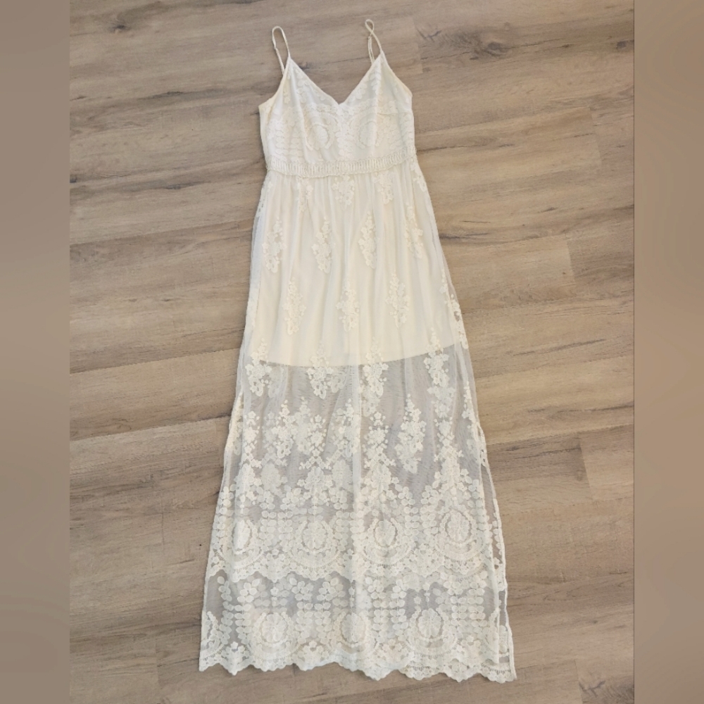 NWOT Bridal Off White Lace Dress Altar'd State size small